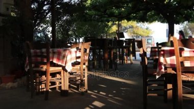 Dış geleneksel lokali restoran sabahın erken saatlerinde 
