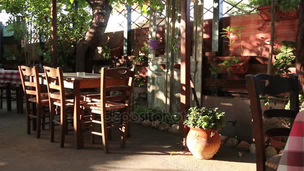 Tôt le matin dans le restaurant de la taverne traditionnelle  