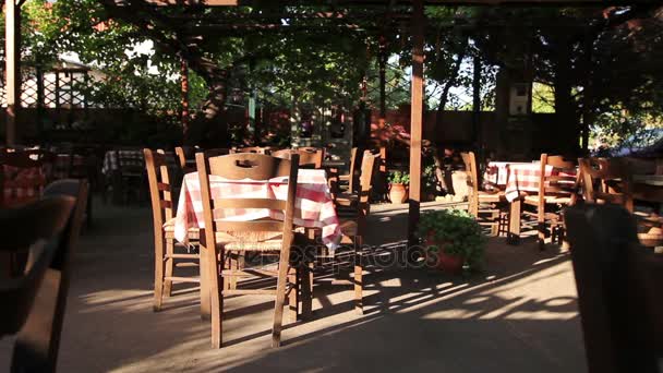 Tôt le matin dans le restaurant de la taverne traditionnelle — Video