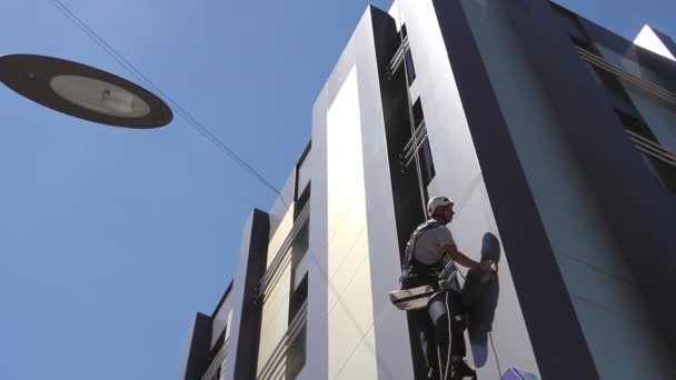 Escalade Industrielle Lave Nettoyage Façade Immeuble Bureaux Modernevue Bas Sur — Video