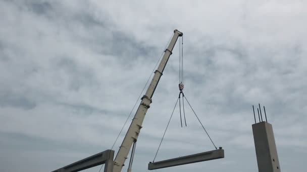 Zrenjanin Vojvodina Serbia May 2015 Mobile Crane Unloading Concrete Joist — Stock Video
