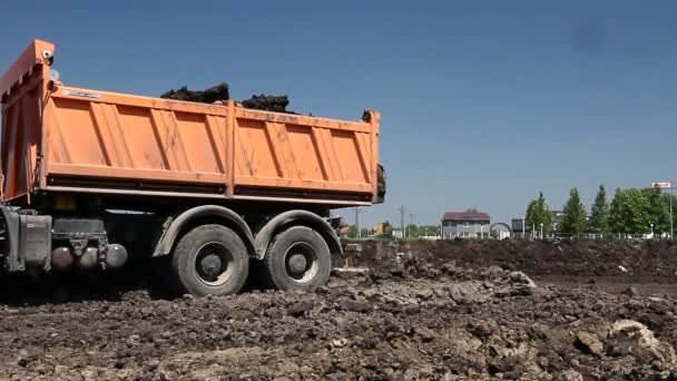 Zrenjanin Vojvodina Sérvia Maio 2015 Dumper Trucks Estão Descarregando Solo — Vídeo de Stock