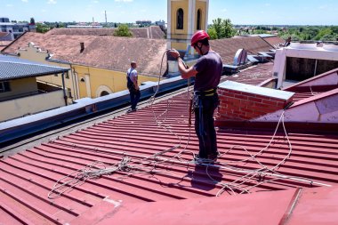 Takım endüstriyel dağcıların ipleri hazırlayın 