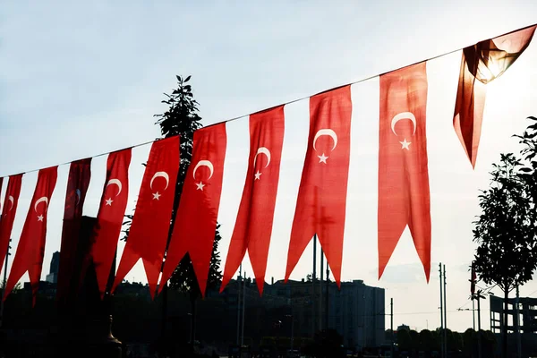 Türkische Flagge Weht Sonnigen Himmel — Stockfoto