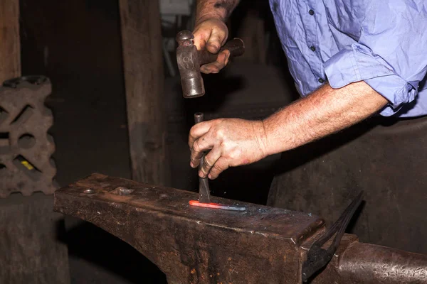 Blacksmith at work — Stock Photo, Image