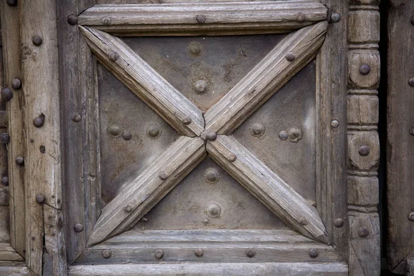 Интересная Деталь Двери Старых Дверей — стоковое фото