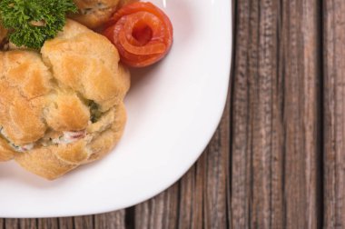 Lezzetli taze profiterol