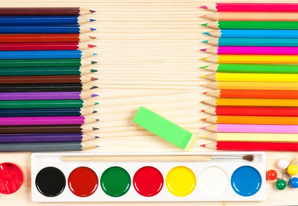 Heldere kleurrijke potloden — Stockfoto