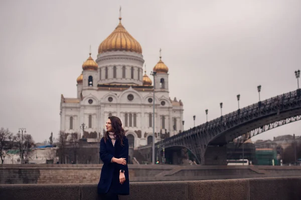 Autumn Portrait Beautiful Young Girl Walking City Center — Stock Photo, Image