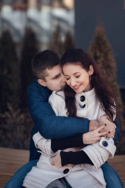 Young Couple Love Outdoor Smiling Looking Each Other — Stock Photo, Image