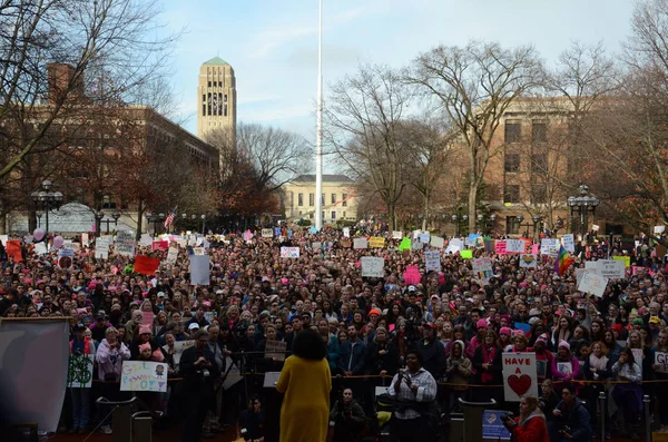 Marzo de las mujeres Ann Arbor 2017 —  Fotos de Stock