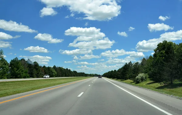 Long sunny road — Stock Photo, Image