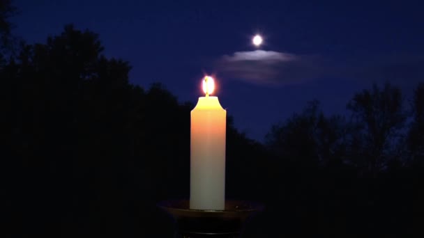 Vela noite lua fogo escuridão — Vídeo de Stock