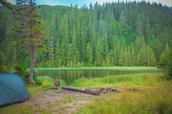 Fishing Large Forest Lake — Stock Photo, Image