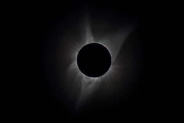 Hoog Contrast Weergave Van Corona Tijdens Totale Zonsverduistering — Stockfoto