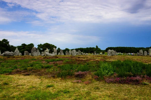 Menhir signifie pierres debout dans le vieux celte ceux-ci se trouvent près de Ca — Photo