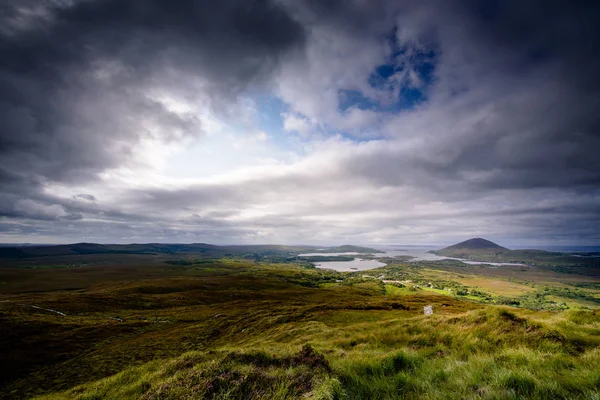 Parco nazionale del Connemara in Irlanda vista fron Diamond hill — Foto Stock
