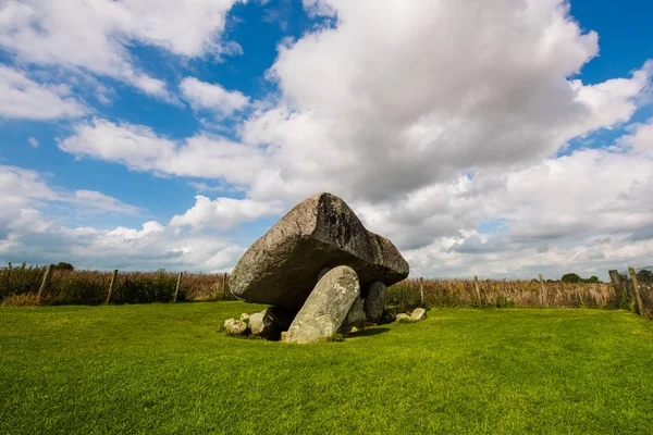 Brownshill é o dolmen de mesa mais pesado — Fotografia de Stock