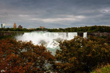 Niagara Eyalet Parkı 'ndan Amerikan Şelaleleri