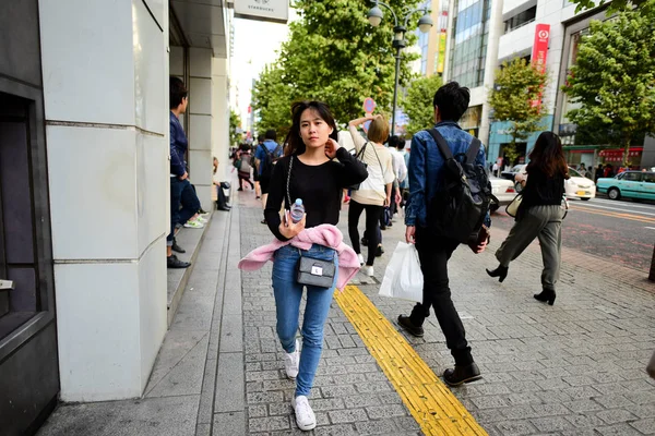 Tokio, Japonia - 07 października 2016: bez tytułu japoński nastolatek dziewczyna — Zdjęcie stockowe