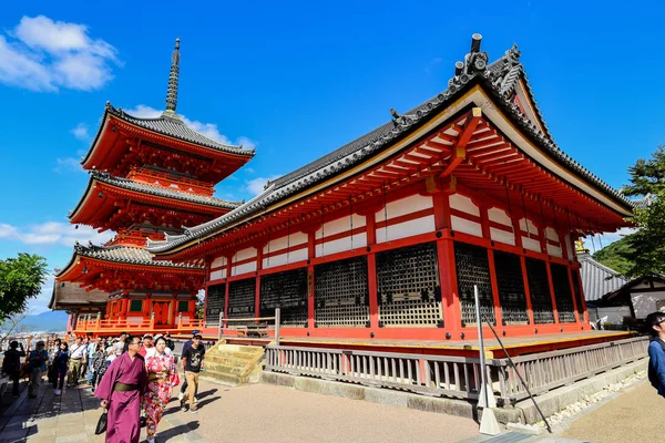 TOKIO-JAPÓN - 07 DE OCTUBRE DE 2016: Templo Kiyomizu en Kyoto Japón en — Foto de Stock