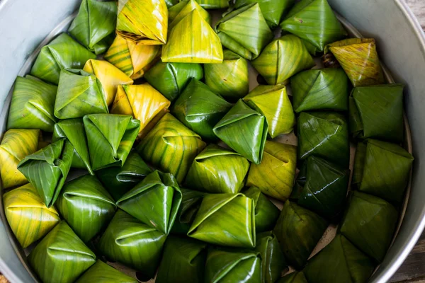 Stuffed Dough Pyramid.Thai dessert for Chinese New Year — Stock Photo, Image