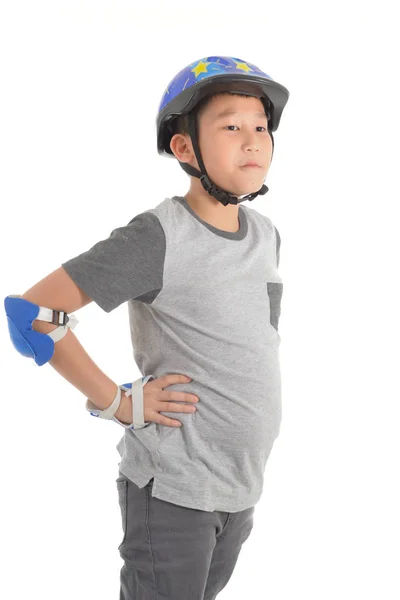 Glücklich asiatische Junge hat ein Bier Darm tragen Sicherheitswacht für das Spielen — Stockfoto