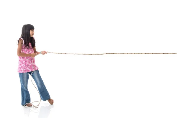 Menina asiática conceitual puxando fundo branco — Fotografia de Stock