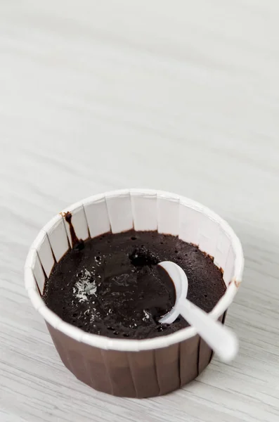 Chocolate lava cup cake on wooden background with copy space. — Stock Photo, Image