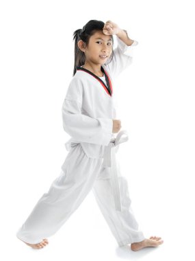 Arka plan ile Asya taekwondo kız.