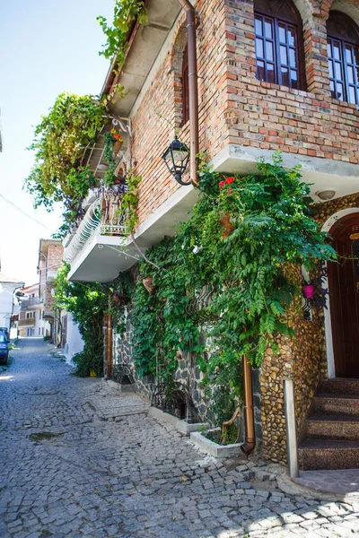 Calles Adoquinadas Parte Turística Antigua Ciudad Bulgaria Típicas Casas Búlgaras —  Fotos de Stock