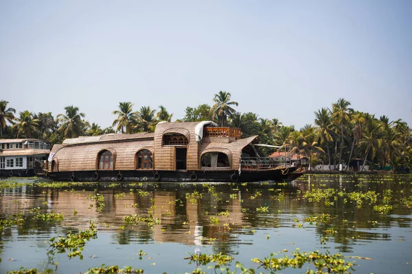 Kerala Orientační Bod Rekreační Loď Dům Loď Mořské Řasy Pokryté — Stock fotografie