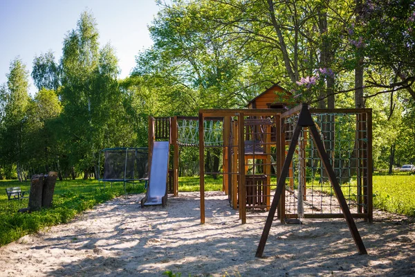 Lekplats Naturen Ekoparken Stege Gunga Lekstuga För Barn Rustik Stil — Stockfoto