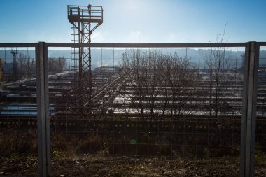 Rusya 'daki tedavi merkezleri. Endüstriyel su arıtma, kanalizasyon işletmesi ve temiz su boşaltma. Derrick, temizlik için havuzlar ve tanklar. Ekoloji suyu kavramı