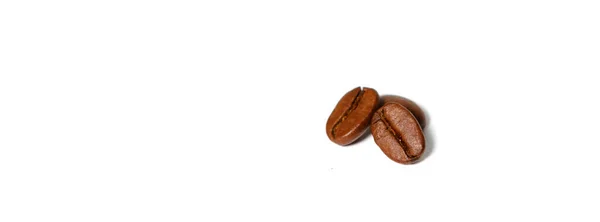 Rostade Kaffebönor Isolerade Vit Bakgrund Bruna Kaffebönor Robusta Chokladnyans — Stockfoto