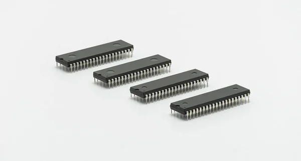 Chip Computador Dip Pino Isolado Fundo Branco Quatro Peças Seguidas — Fotografia de Stock