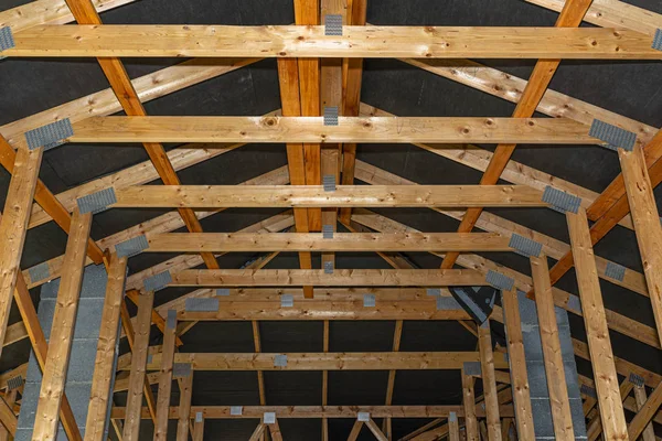 Dachstuhl Eines Bau Befindlichen Einfamilienhauses Mit Einer Membran Abgedeckt Blick — Stockfoto