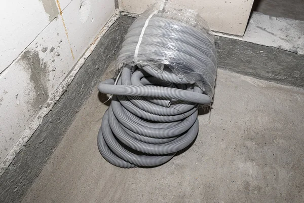 Pvc Corrugated Pipe Electric Wires Partly Unpacked Lying Floor House — ストック写真