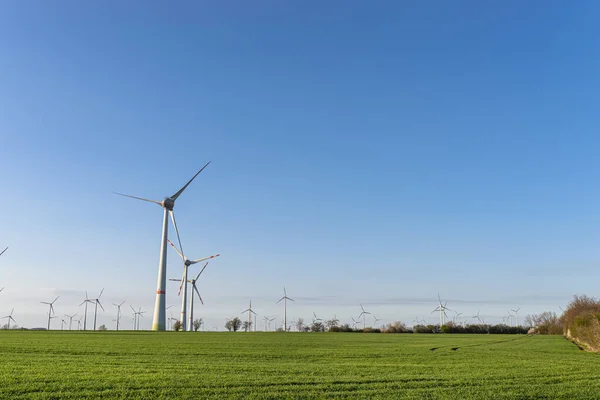 Turbinas Eólicas Para Producción Electricidad Partir Viento Campo Alemania Occidental — Foto de Stock