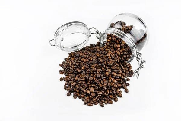 Verse Gebrande Koffiebonen Een Open Pot Een Witte Tafel — Stockfoto