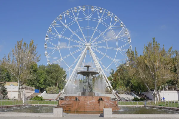 The Ferris wheel 65 meters. — Stock Photo, Image