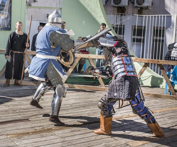 Fight knights in the arena — Stock Photo, Image