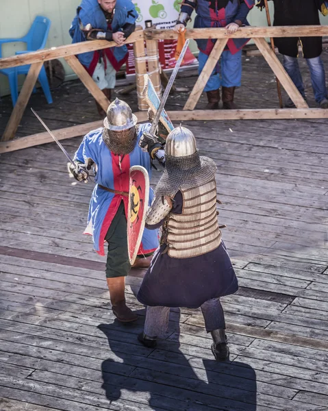  Şövalyeler park W. Cherevichkin arenada mücadele