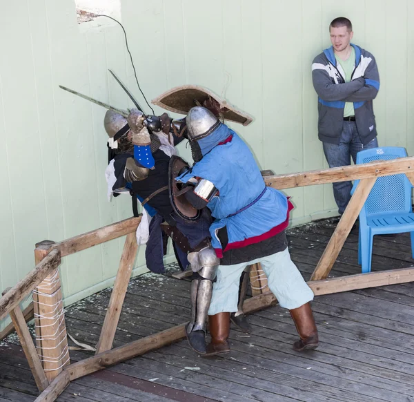   Şövalyeler park W. Cherevichkin arenada mücadele