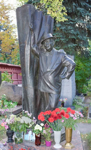 Novodevichye Cemetery. Grave actor Boris Brunow — Stock Photo, Image