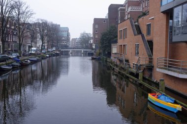   Vatandaşlar kanal yürüyüş ve araç taşıma