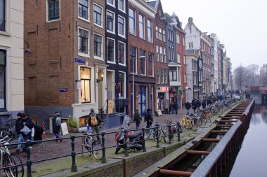  Vatandaşlar kanal yürüyüş ve araç taşıma