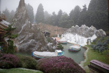  Disneyland Paris de şiddetli kar yağışı