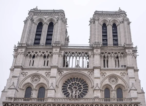 Catedral de Notre Dame en un día de invierno —  Fotos de Stock