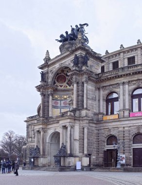 Semper Opera House - Gottfried Sempe proje tarafından inşa